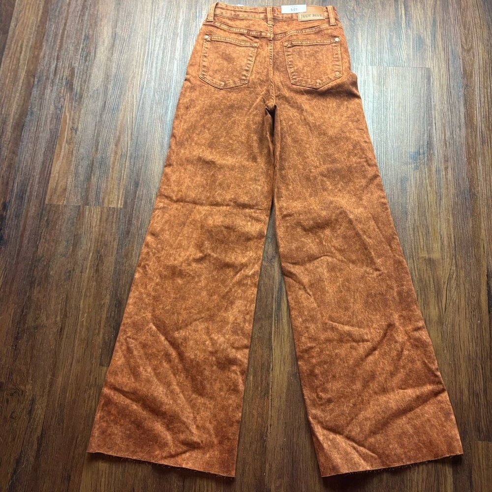 NWT Judy Blue Retro Wide Leg Jeans Garment Dyed Pumpkin Spice Raw Hem Size 5/27 - Picture 2 of 14